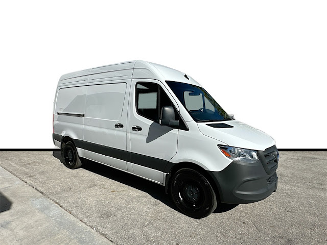 2025 Mercedes-Benz Sprinter 2500 Cargo 144 WB