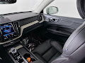 2022 Volvo XC60 B5 Inscription