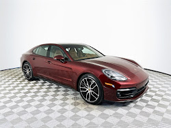 2023 Porsche Panamera Platinum Edition