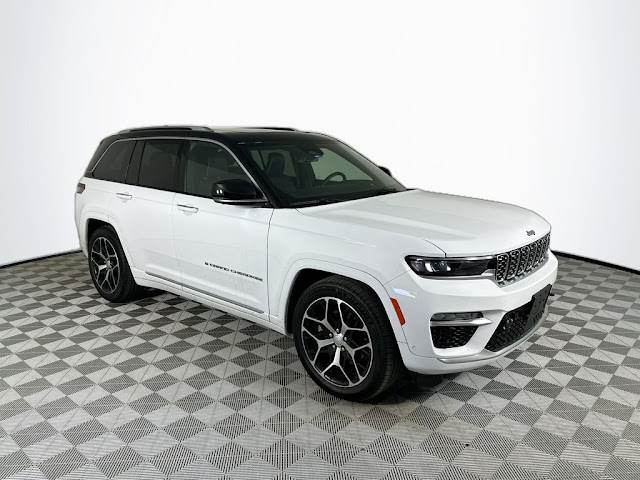 2022 Jeep Grand Cherokee Summit