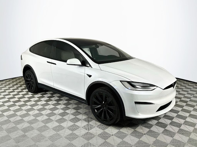 2022 Tesla Model X Base